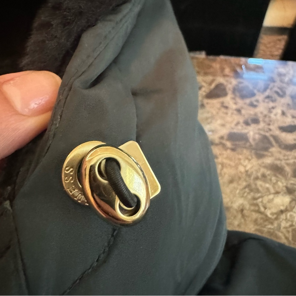 Guess Hooded Puffer Down Jacket Black with Gold Detail Faux Fur​ - Picture 10 of 12